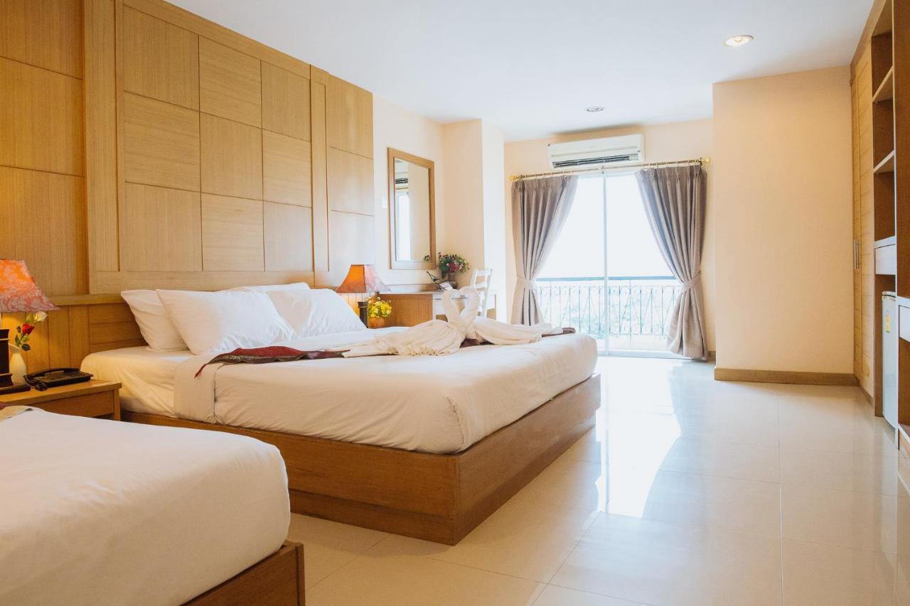 Metro Point Bangkok Hotell Exteriör bild