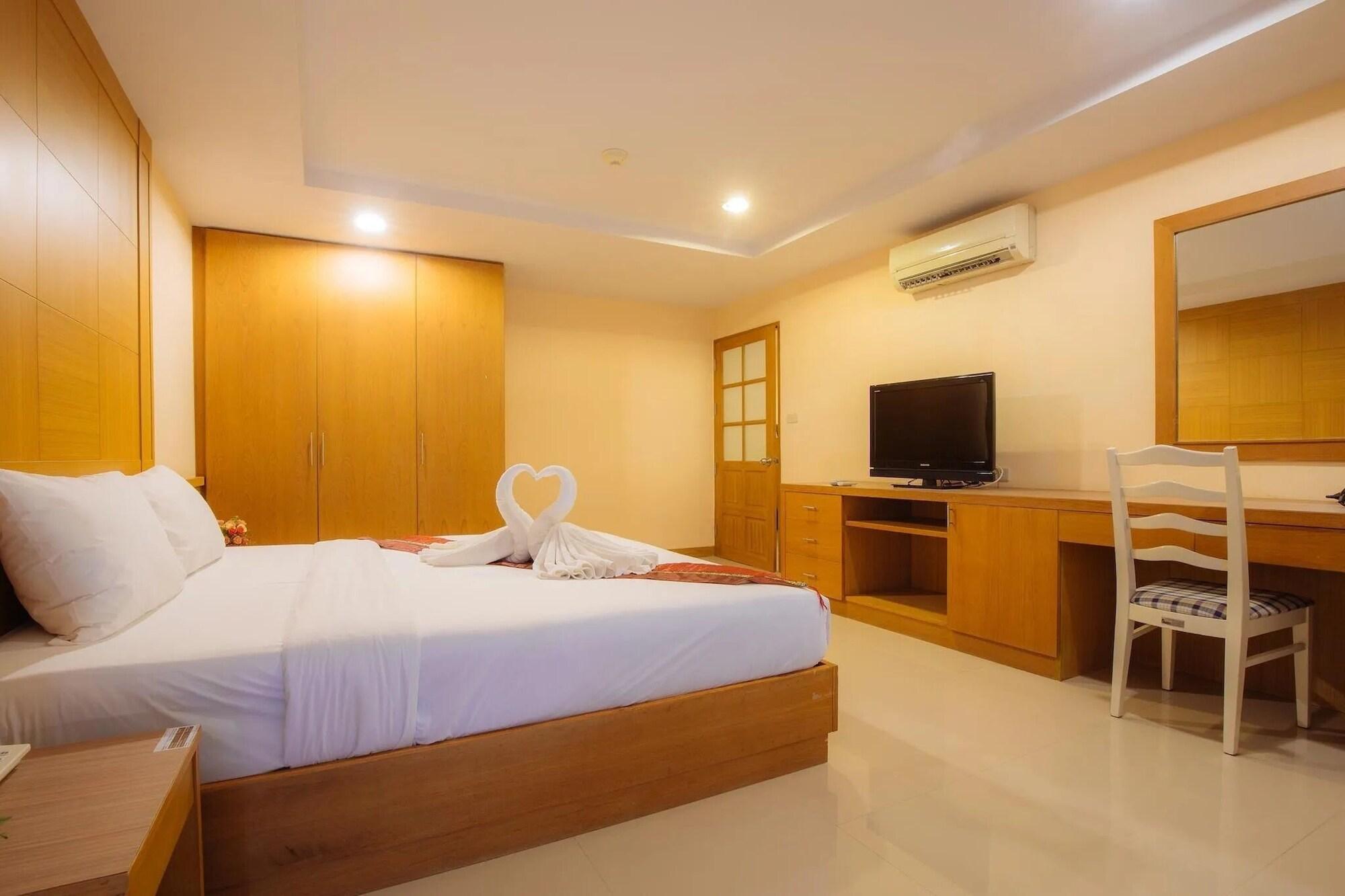 Metro Point Bangkok Hotell Exteriör bild