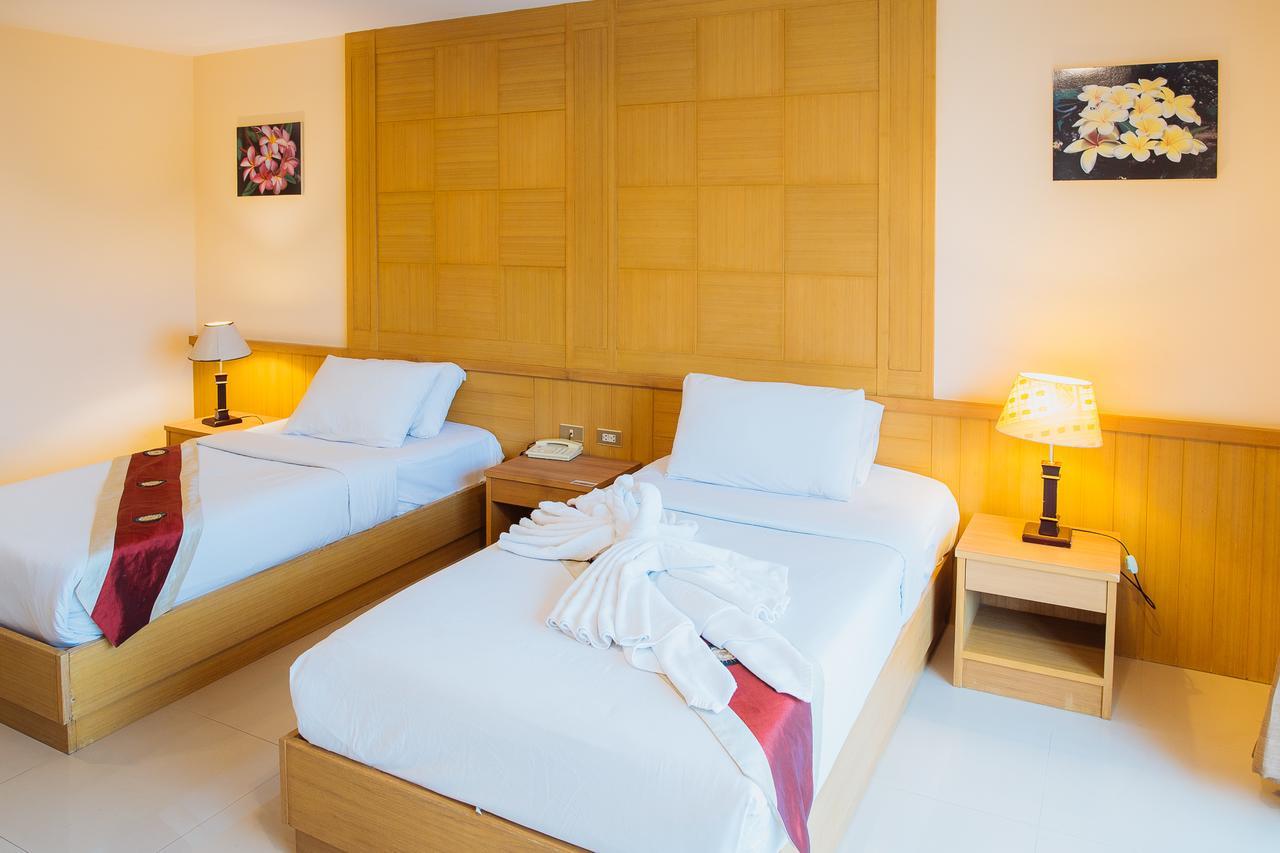 Metro Point Bangkok Hotell Exteriör bild